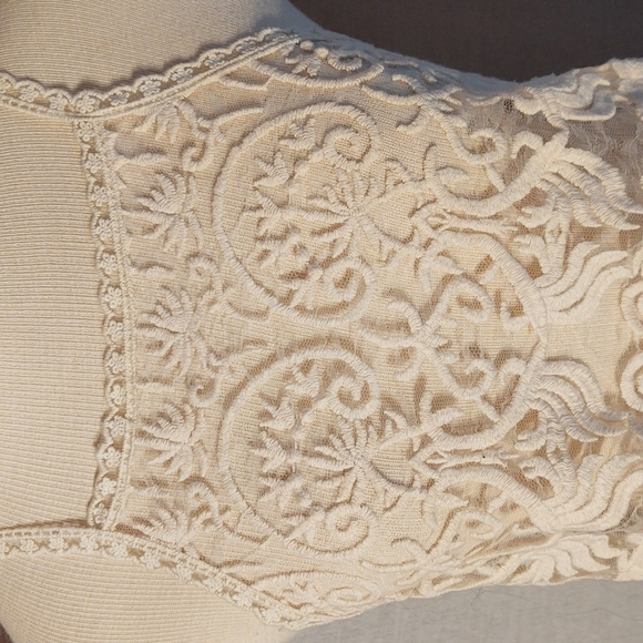 Maitai Floral Embroidery Sheer Crop Top Sz S - Picture 2 of 10